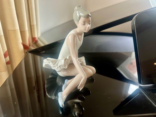 Nao lladro figurine - by,