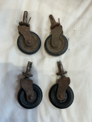 Antique swivel castors - 4, x
