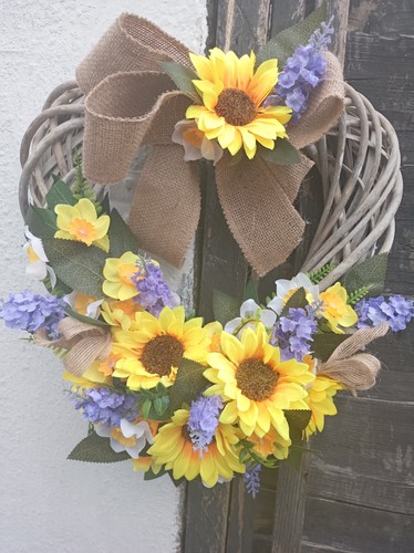 Sunflower heart wreath rustic - sunflower,
