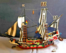 LEGO 6286 Skull's Eye Schooner: vintage pirate ship complete in box