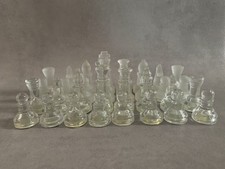 32 x Glass chess pieces - Set