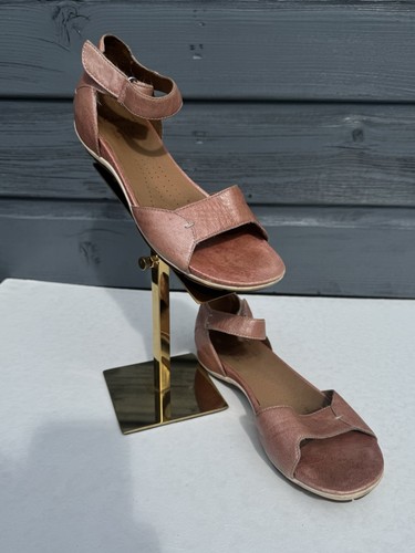 Clarks open toe - clarks, flat