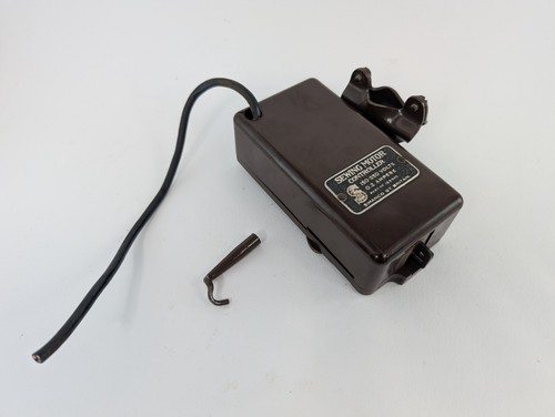 Vintage singer treadle machine - vintage,