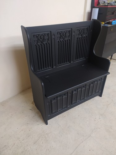 Oak monks bench - seat, in