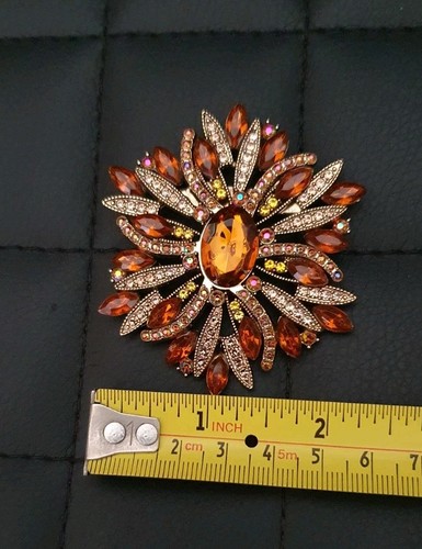 Amber coloured large flower - coloured,
