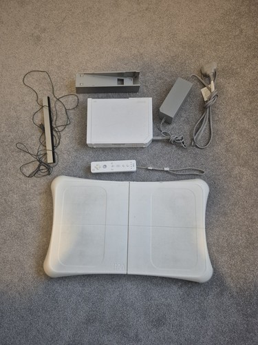 Nintendo wii console bundle - nintendo,