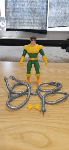 Marvel legends spider man vhs - marvel,