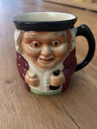 Toby jug shorter - jug,