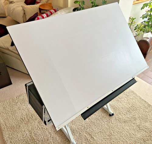 Large free standing adjustable