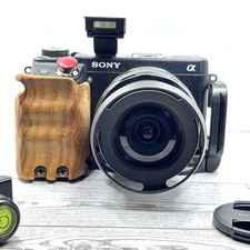 Sony Alpha NEX-6 16.1MP APS-C