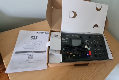 Zoom r12 multitrack - multitrack, portable