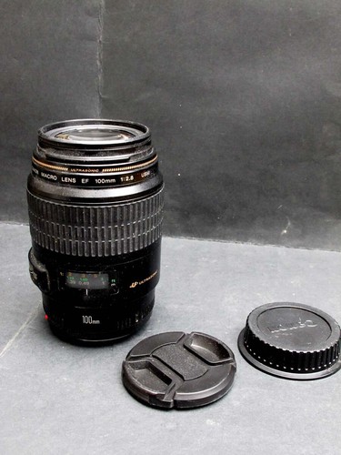Canon lens 100mm - f/, :