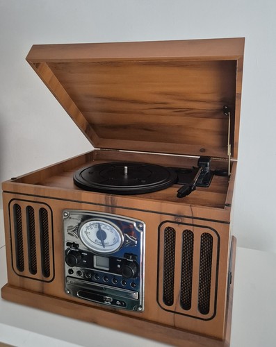 Retro style vinyl - turntable, cd