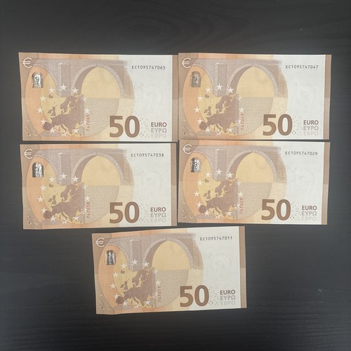 250 euro holiday money travel - money,