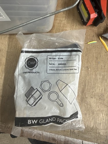Cmp swa glands - bw,