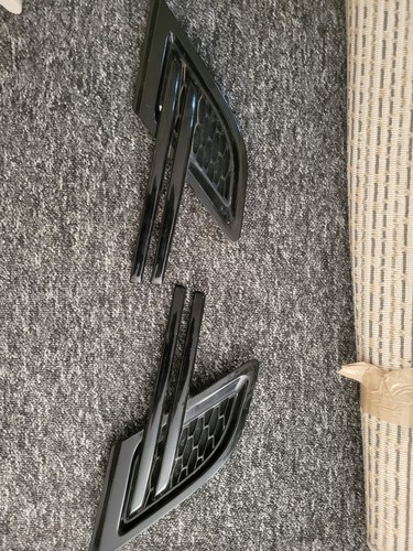 Rd3749 gloss black side - side, wing