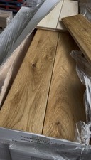 OAK ENGINEERED WOOD