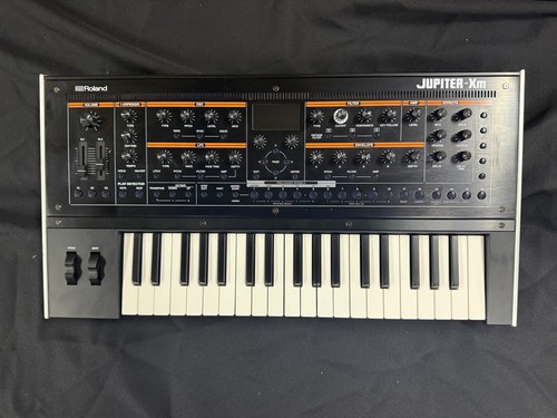 Roland jupiter synthesiser - roland,