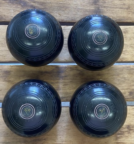 Henselite lawn bowls set - henselite,