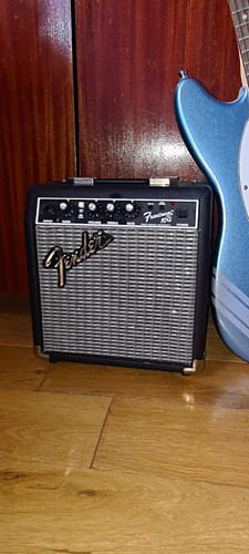 Mini fender amp - fender,