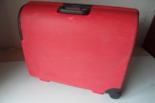 Vintage Carlton Hard shell