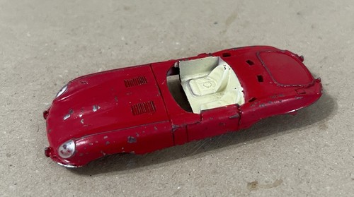 Dinky jaguar type - #120,