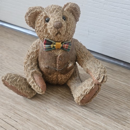 Beau bears hand - hand, painted