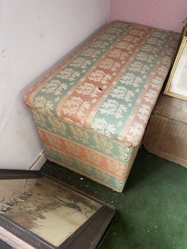 Vintage bedding box storage - bedding,