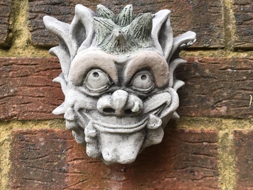 Spike gargoyle wall hanging - gargoyle,