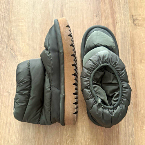 Green moon boots - h&m,