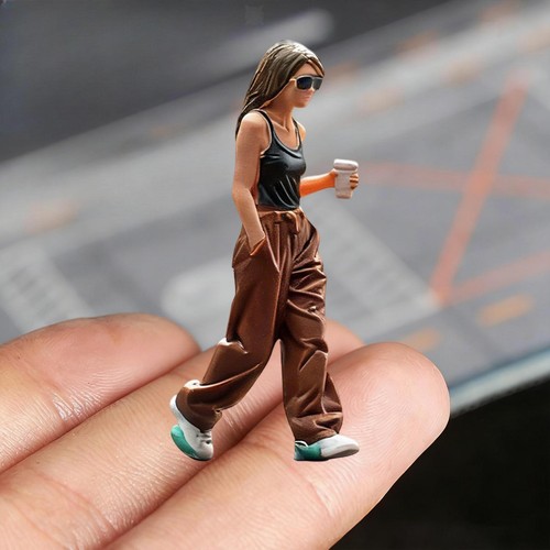 Scale walking girl model - girl,