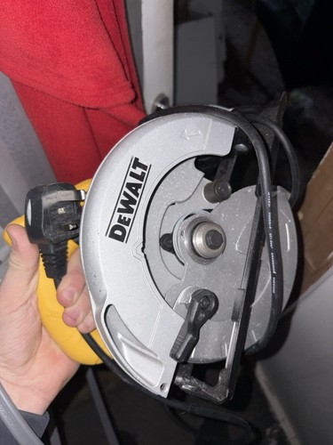 Dewalt circular saw - dewalt,