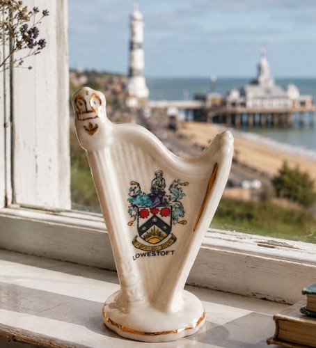 Vintage lowestoft crested - vintage,