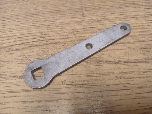 Triumph bsa twin leading - triumph, 8"