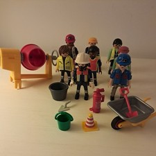 PLAYMOBIL CONSTRUCTION FIGURES