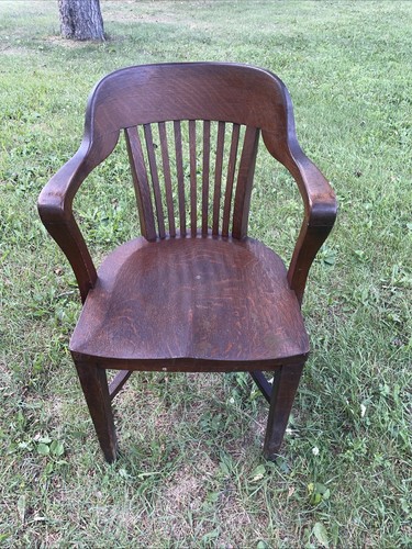Antique milwaukee chair - chair, co