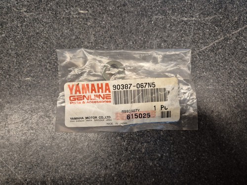 Genuine yamaha collar - yamaha, fairing