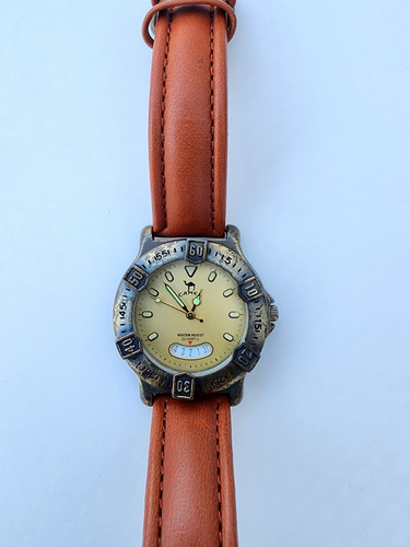 Camel quartz watch - camel,