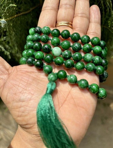 Rnd 108 beads green - rnd,