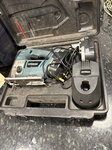 Erbauer jigsaw with - erbauer, charge