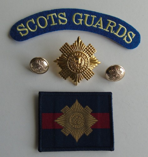 Scots guards cap badge - guards,