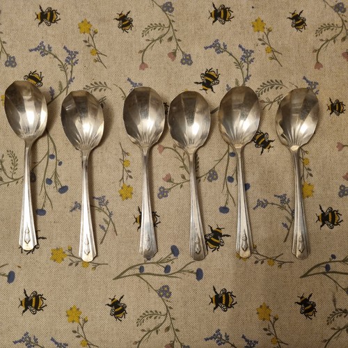 Vintage silver plate scalloped - silver,