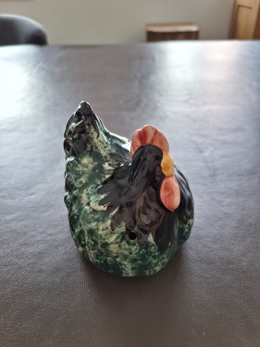 Green black ceramic chicken - black,