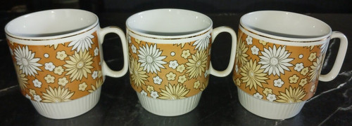 Mcm stacking daisy - stacking, cups