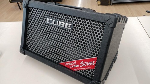 Roland cube street battery - street,