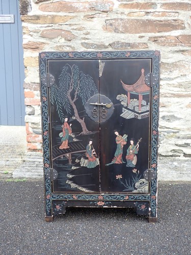 Chinese black lacquered