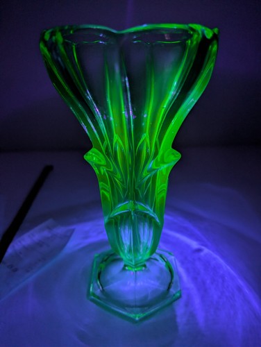 Art deco uranium - deco, glass