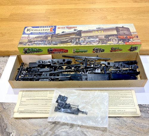 Zc35 kitmaster plastic model - ,