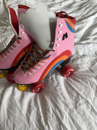 Moxi roller skates 8 - skates,