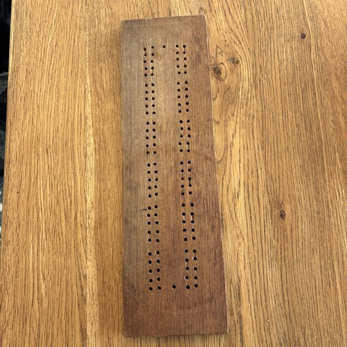 Vintage wooden cribbage board - cribbage,